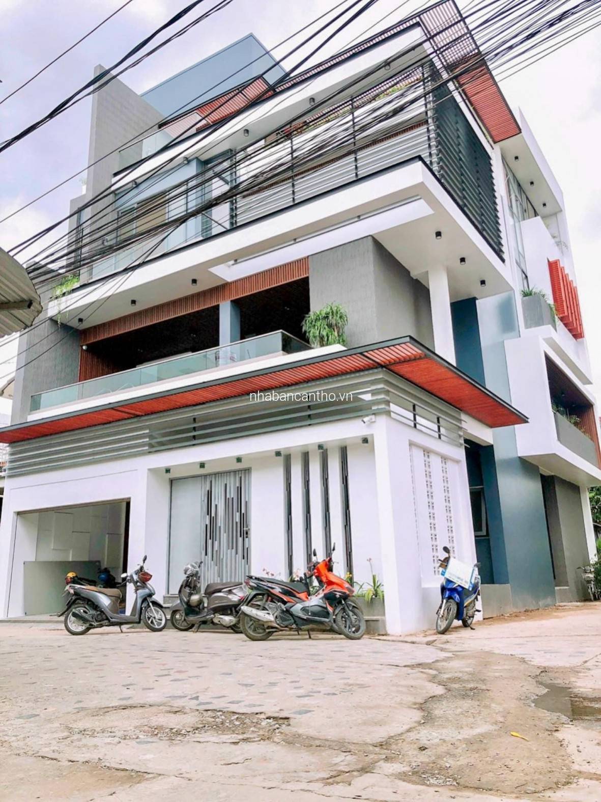 Bán căn biệt thự 562m2 đường Trần Hoàng Na CT