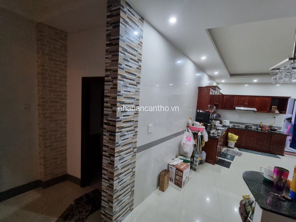 Bán nhà trệt lầu Hẻm 149 đường Huỳnh Thúc Kháng - nền siêu rộng