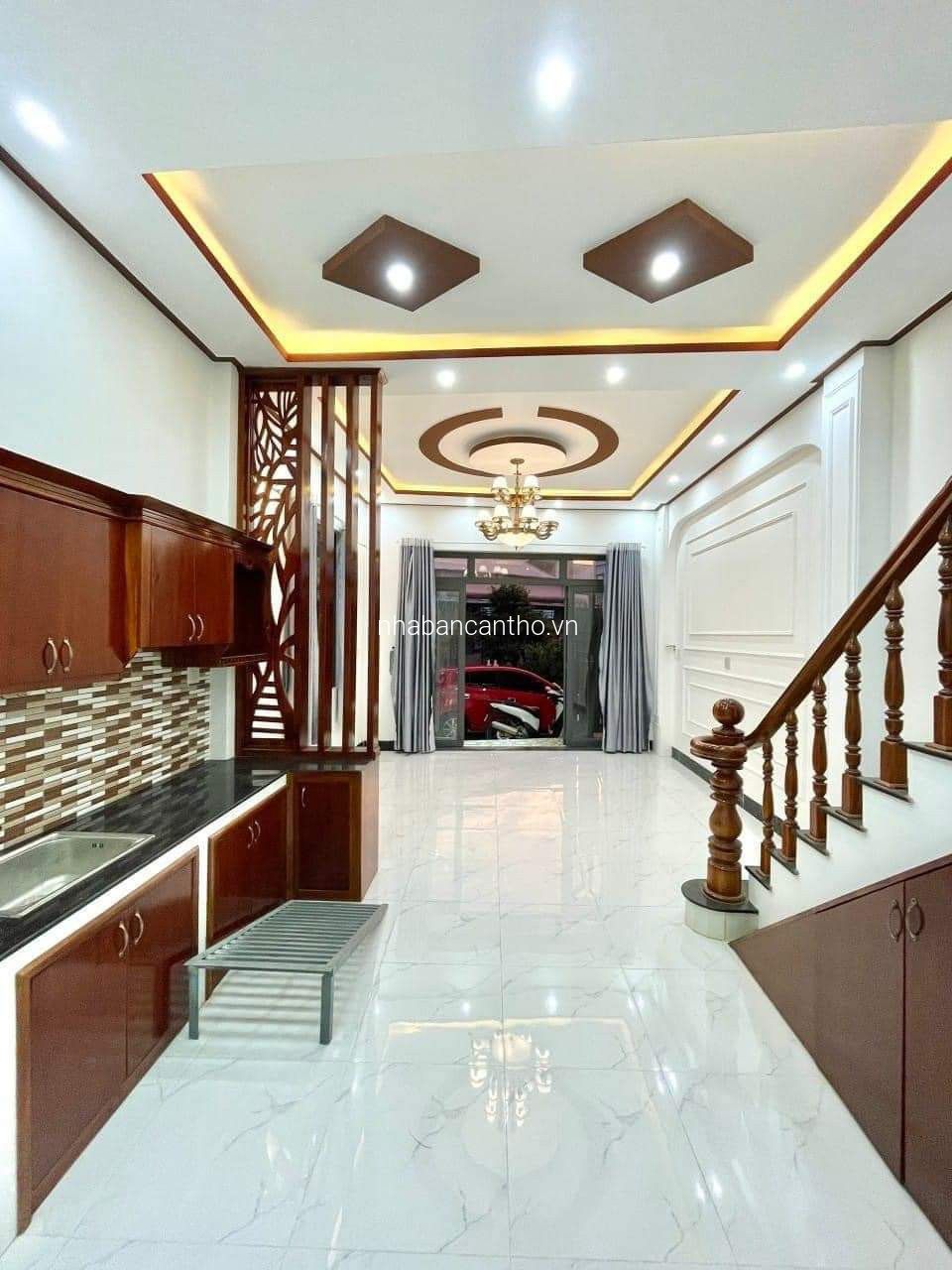 BÁN NHÀ MỚI - GÓC 2 MẶT TIỀN - VỊ TRÍ RẤT ĐẸP - ÔTÔ TỚI NHÀ