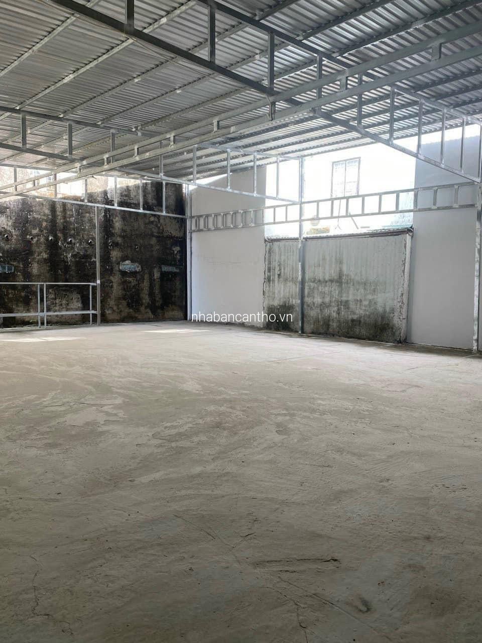 Cho thuê nhà kho & xưởng cách mặt tiền Trần Nam Phú 10m