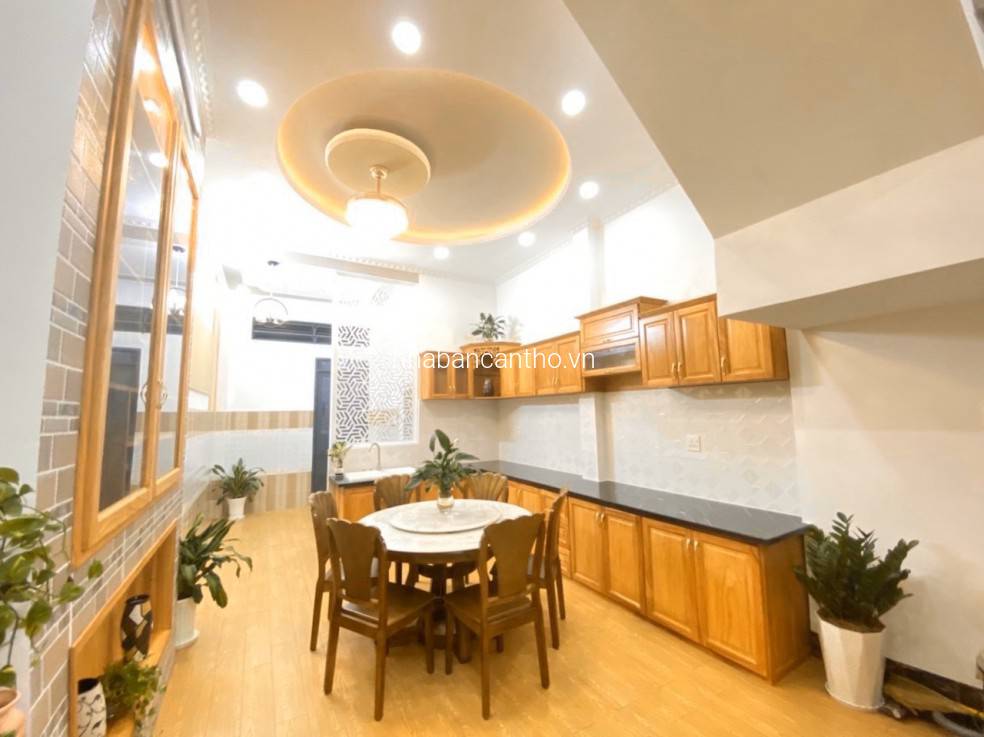 Nhà 1 trệt 2 lầu mới xây kdc thới nhựt 2 - DT: 4x19