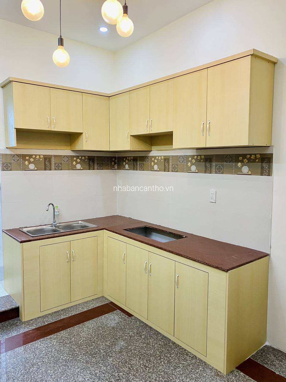 CHỦ NGỘP GIẢM 150TR CÒN 1TỶ600, NHÀ ĐẸP GIÁ RẺ 1T1L HẺM 2 LÊ ANH XUÂN