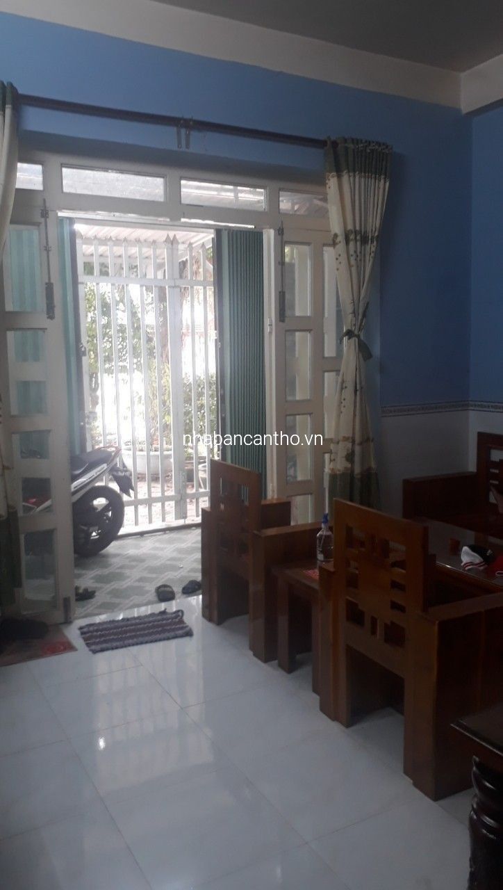 BÁN NHÀ TRỆT LẦU ĐS1 KDC HOÀNG QUÂN - 2tỷ700 - LH 0931.0000.94 gặp e BÌNH