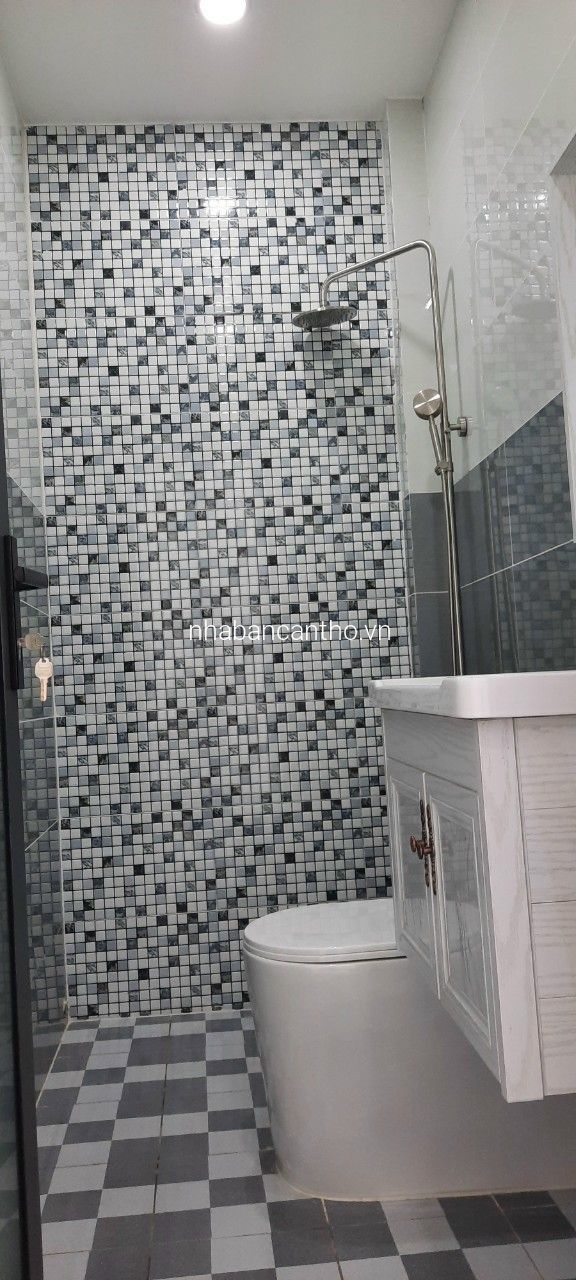 BÁN NHÀ TRỆT LẦU SÂN THƯỢNG GIÁ RẺ - 2TỶ750- LH 0931.0000.94 GẶP BÌNH