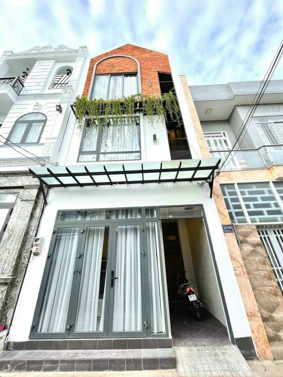 NHÀ ĐẸP HẺM 391 30/4 - 3tỷ450 - LH 0931.0000.94 gặp BÌNH 