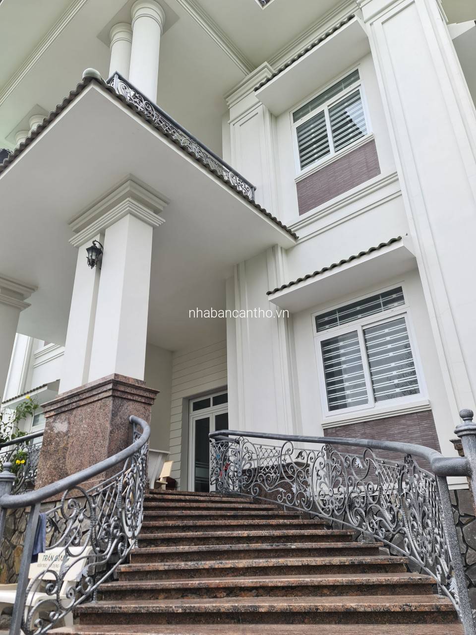 BIỆT THỰ MẶT TIỀN NGUYỄN HỮU CẦU - KHU BIỆT THỰ BẬT NHẤT CẦN THƠ - CỒN KHƯƠNG