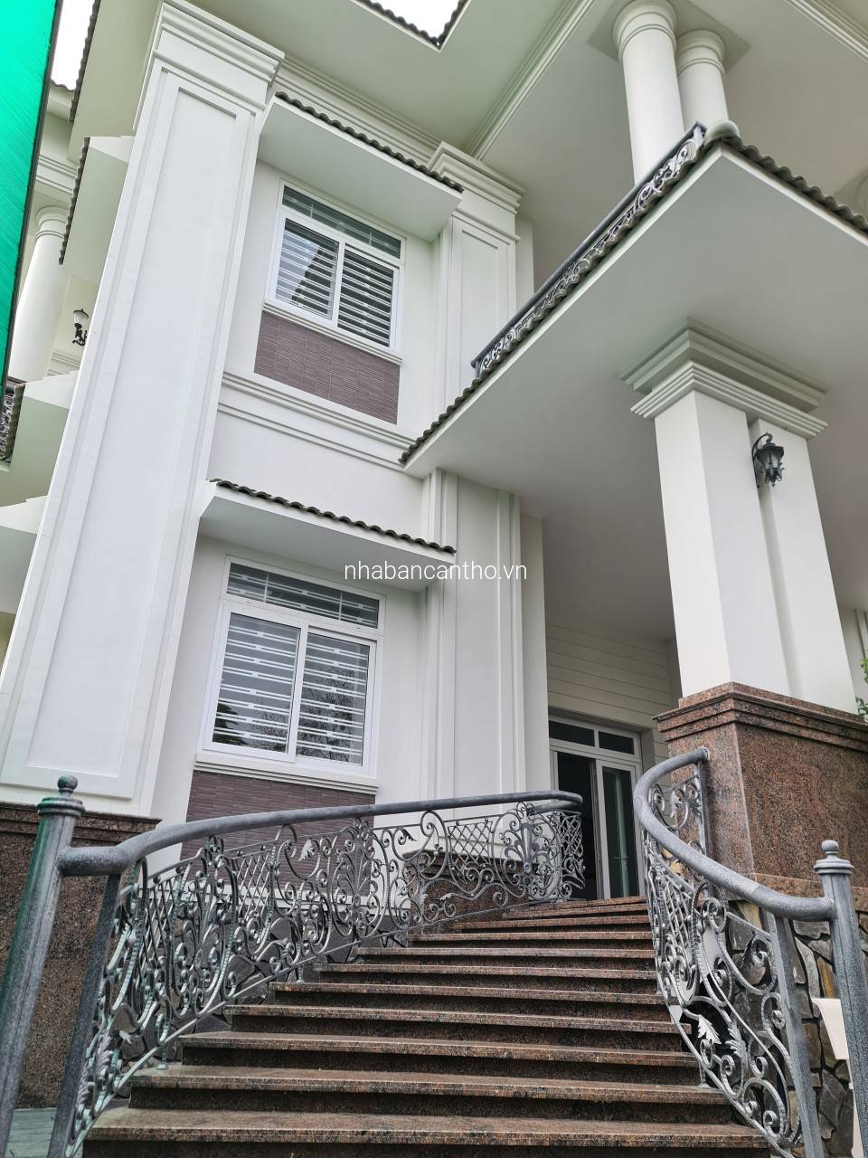 BIỆT THỰ MẶT TIỀN NGUYỄN HỮU CẦU - KHU BIỆT THỰ BẬT NHẤT CẦN THƠ - CỒN KHƯƠNG