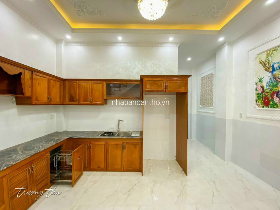 BÁN NHÀ TRỆT 2 LẦU KIỂU DÁNG BIỆT THỰ TẠI KDC HỒNG LOAN