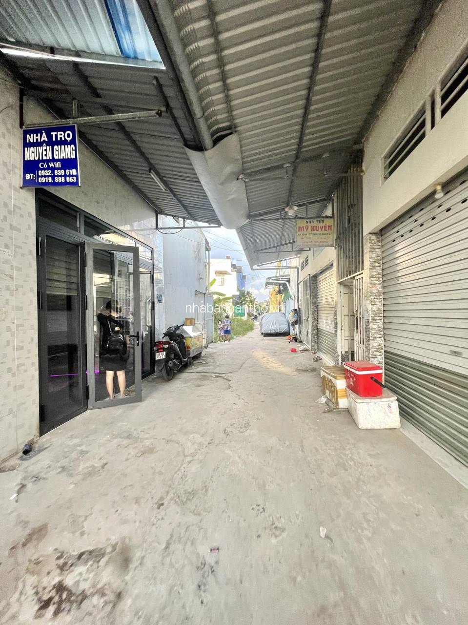 CẶP NỀN GIÁ RẺ HẺM LT 12-20