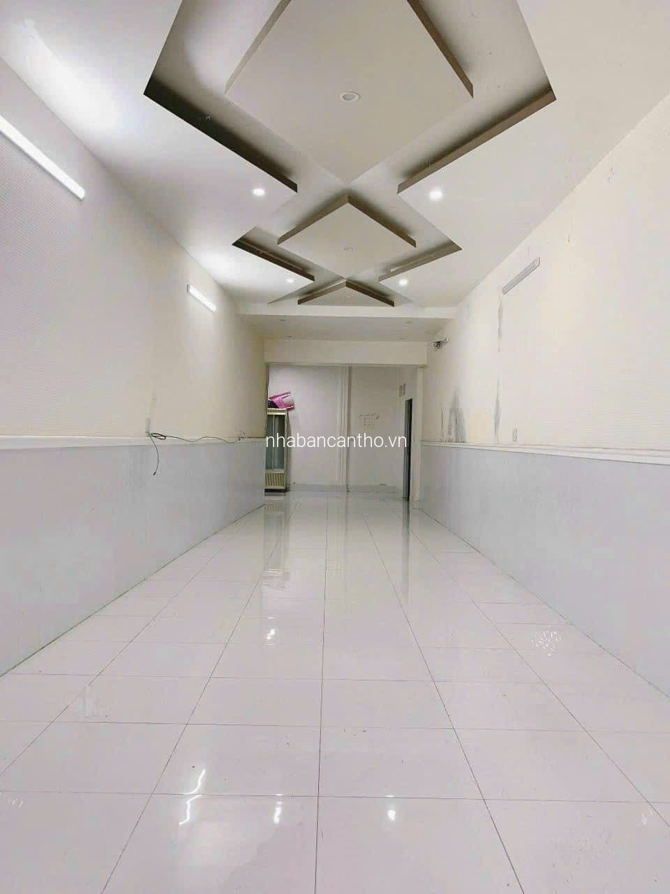 Cho thuê nhà hẻm 72 nguyễn thị minh khai 4,2x20