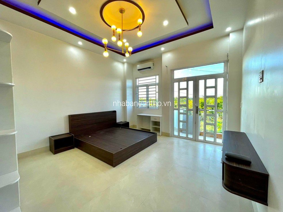 Nhà 1 trệt 1 lầu 3 phòng ngủ kdc 923 - DT: 4,5x16