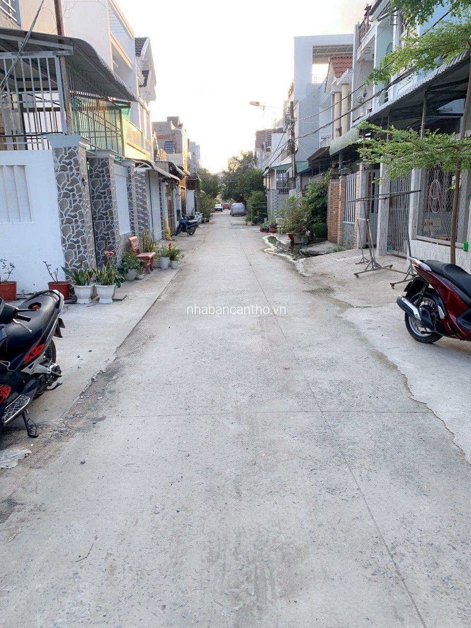 bán nhà trệt lầu mới hoàn công - Hẻm 234 đường Hoàng Quốc Việt