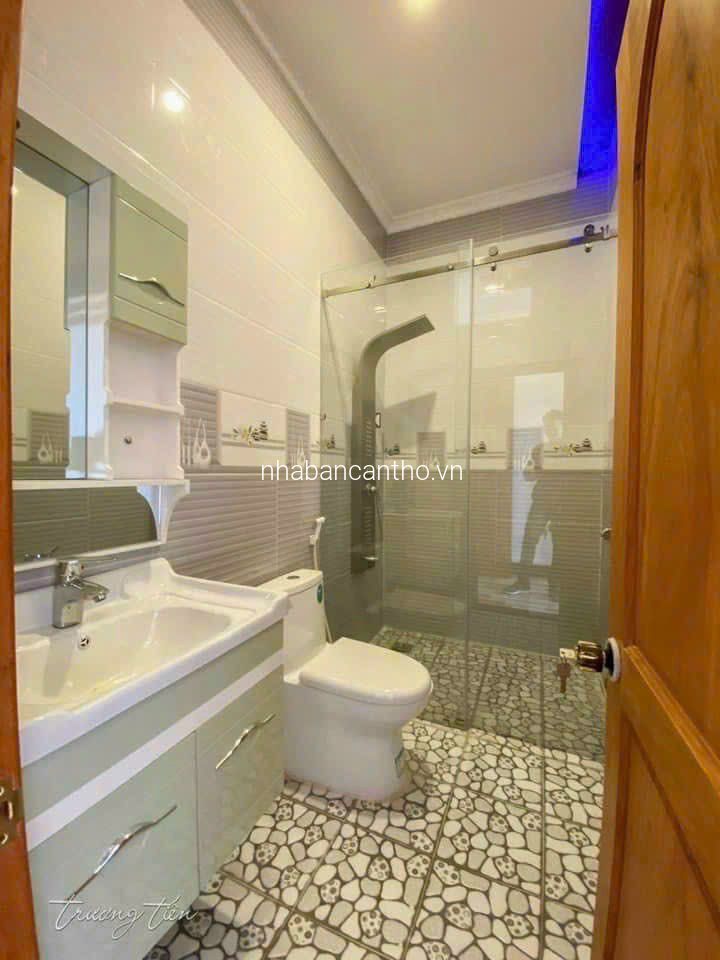 Bán 2 căn nhà 1 trệt 2 KDC Đại Học Y Dược, An Khánh, Ninh Kiều, TP Cần Thơ