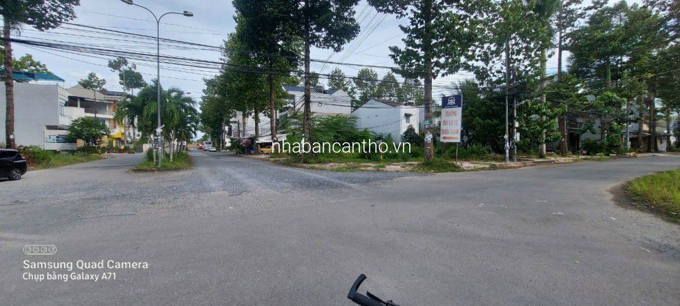 Bán cặp nền Góc lộ 30m với Trần Văn Sắc KDC Nông Thổ Sản