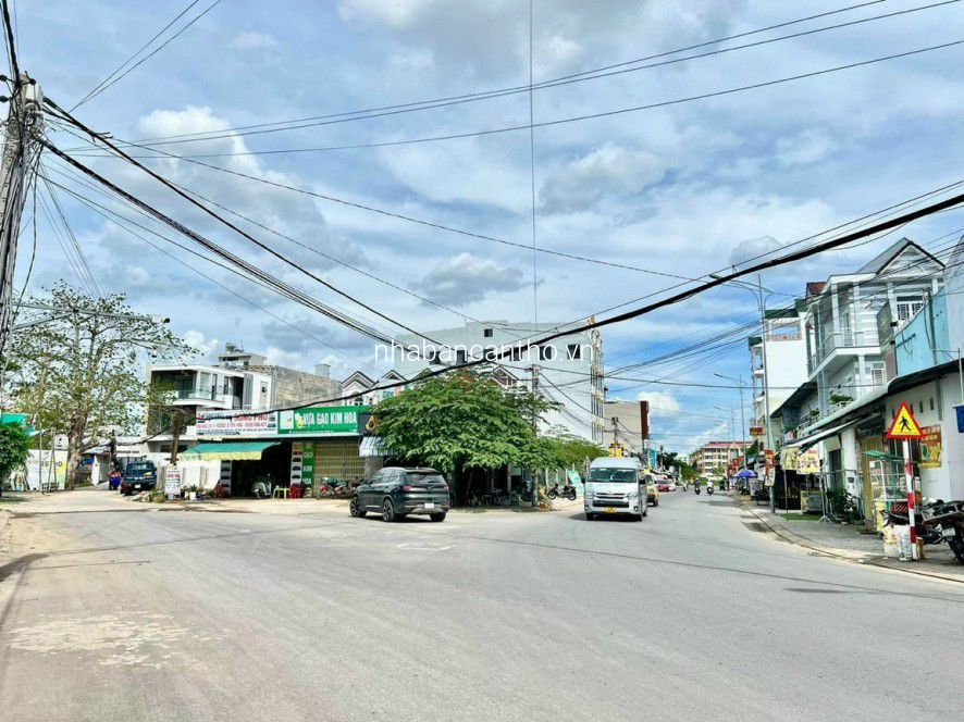Chủ gửi BÁN NỀN GÓC MẶT TIỀN ĐƯỜNG TRẦN NAM PHÚ, NGAY NGÃ 4 THÔNG XUỐNG BỜ HỒ BÚN SÁNG GIÁ 7 TỶ 500TR