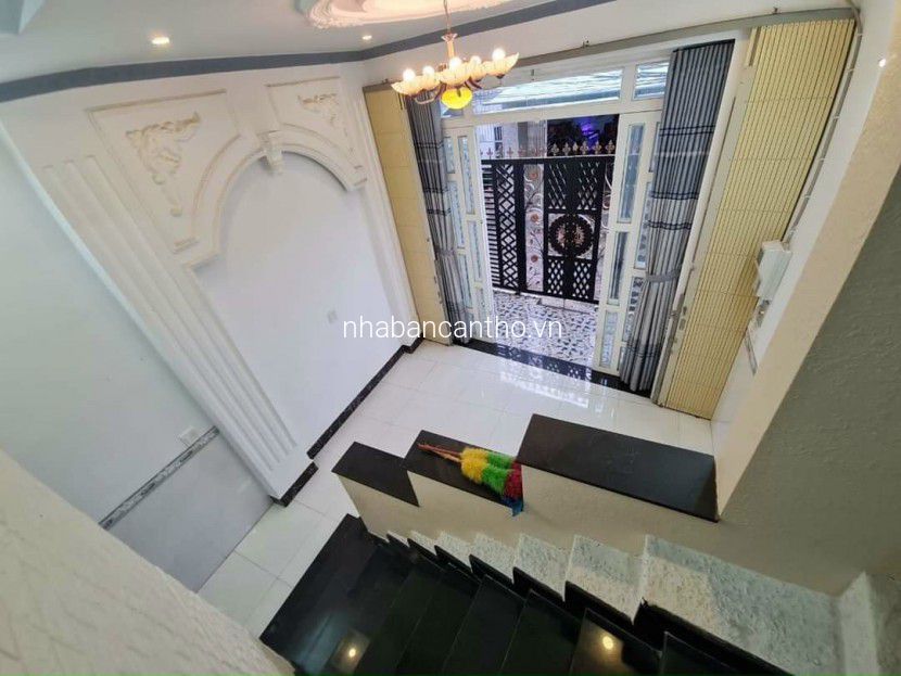Nhà lầu đẹp, lộ xe hơi, nhánh hẻm cuối đường Phạm Ngũ Lão, Q. Ninh Kiều, Cần Thơ