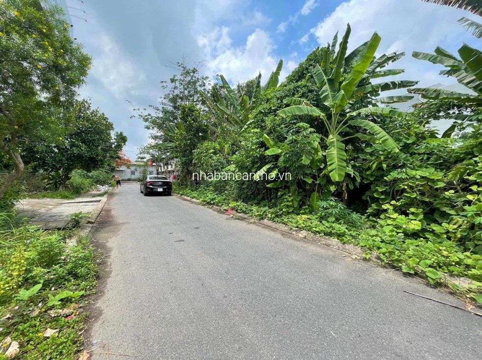 Bán nền đẹp rộng khu vực an ninh, gần đường thông ra trục chính nhịp dẫn cầu cần thơ 