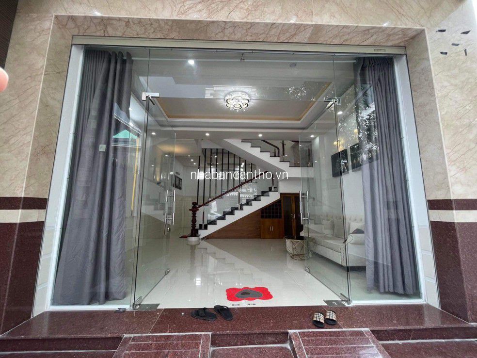 Bán nhà một trệt một lầu đúc kiên cố khu vực dân cư tri thức, an ninh cao 