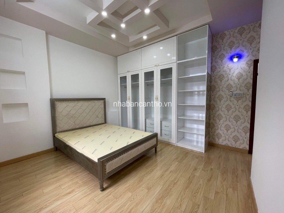 Bán nhà một trệt một lầu đúc kiên cố khu vực dân cư tri thức, an ninh cao 