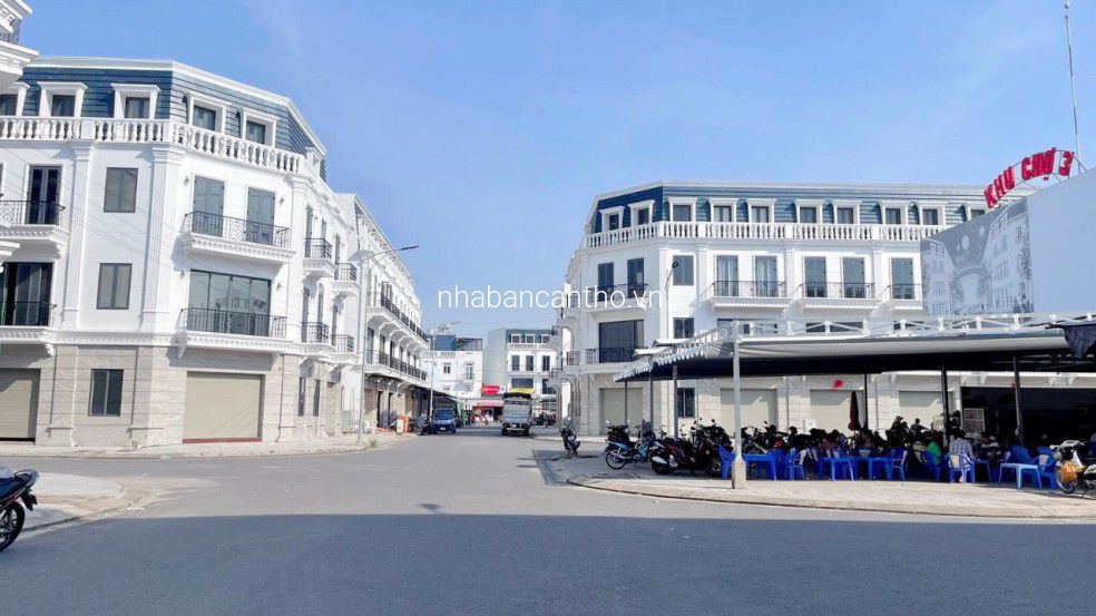 Bán nhà chợ ngay thị trấn thới lai