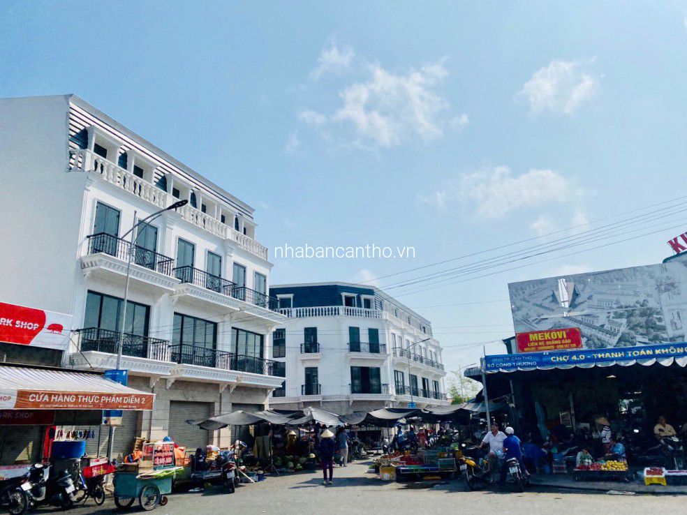 Bán nhà mặt tiền ở chợ thới lai 