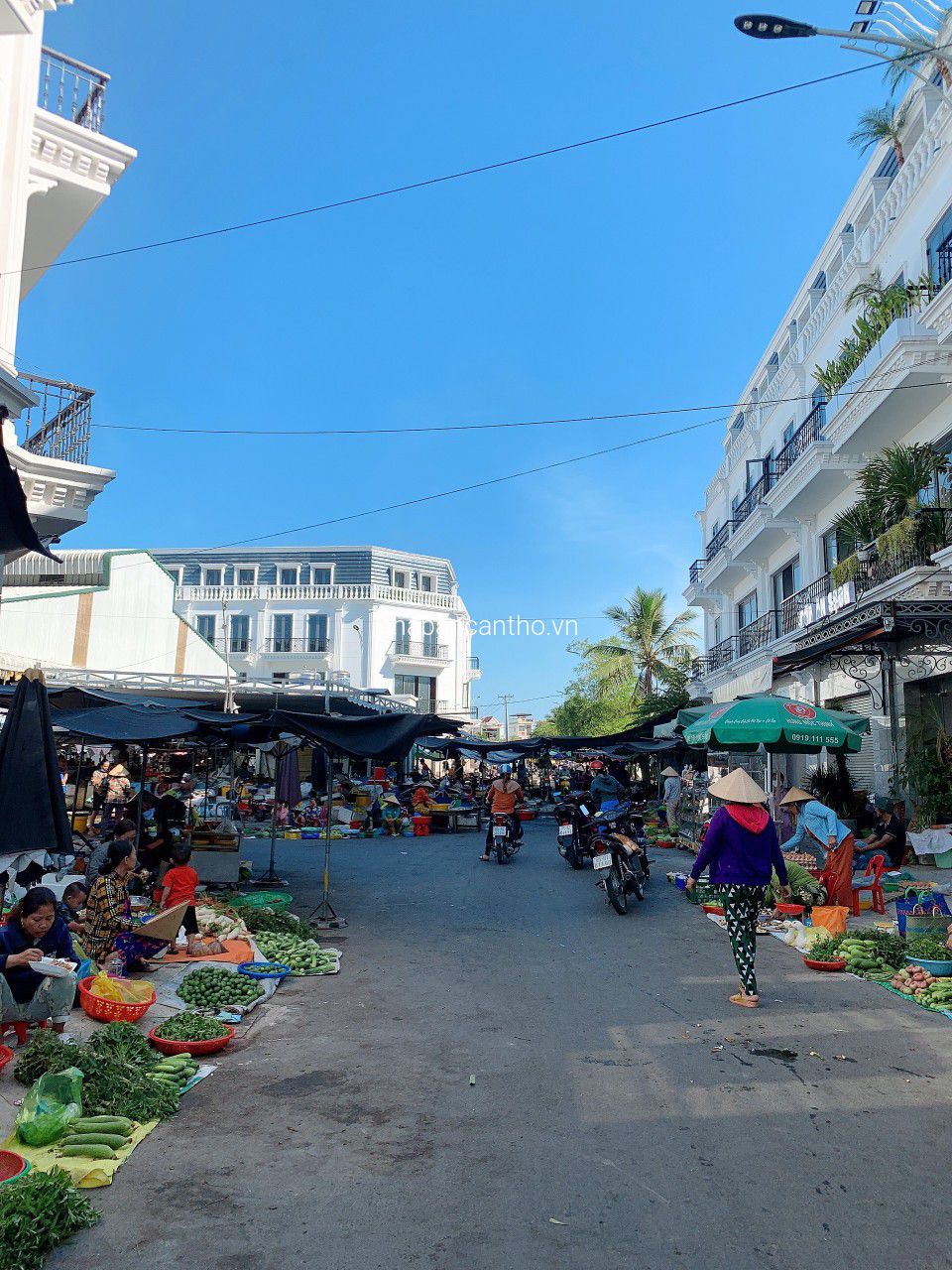Bán nhà mặt tiên ở chợ thuận tiện kinh doanh 