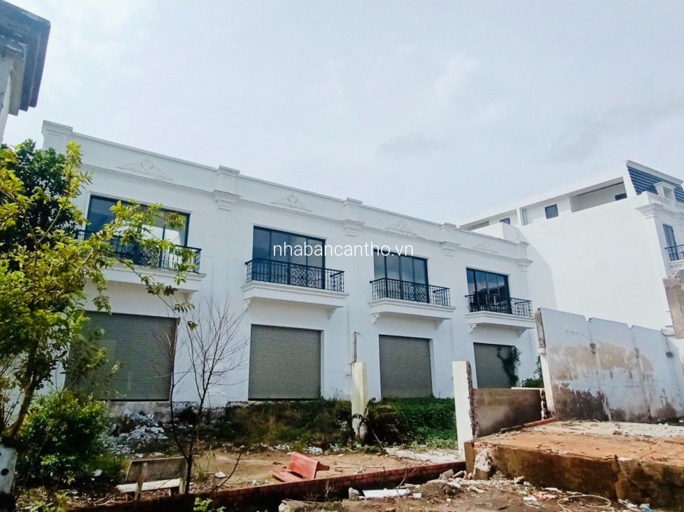 NHÀ XÂY SẴN CÒN ÍT CĂN GIÁ ĐẦU TƯ CHỢ THỚI LAI