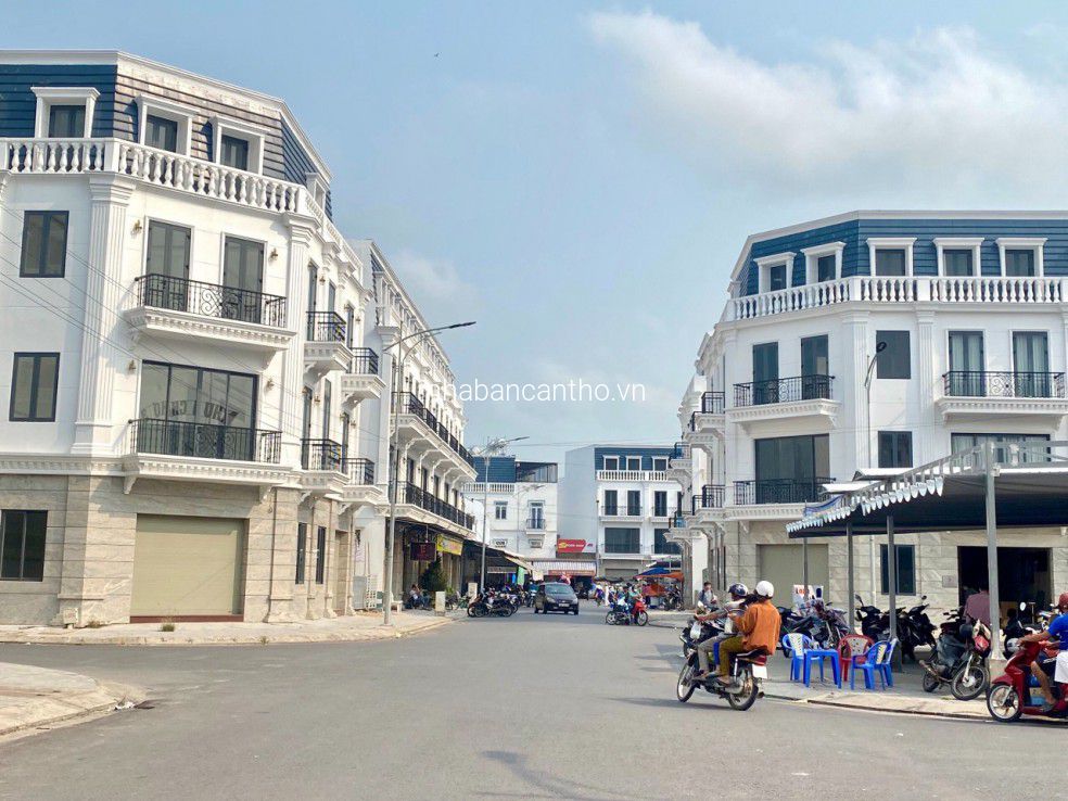 Nhà mới mặt tiền ngay Chợ Thị Trấn Thới Lai