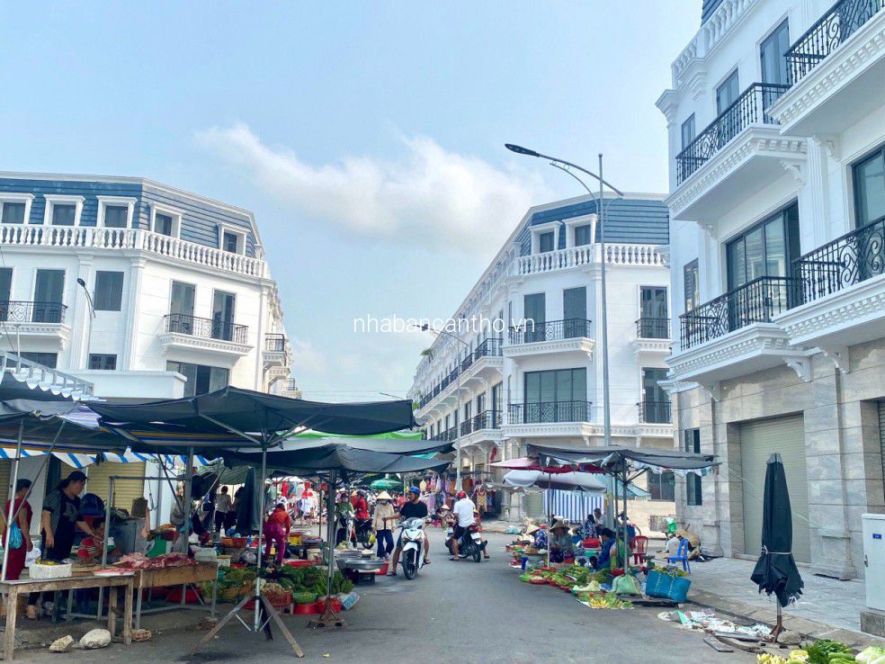 Nhà mới mặt tiền ngay Chợ Thị Trấn Thới Lai