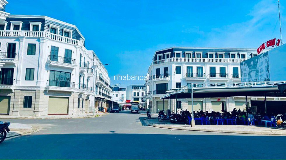 Bán nhà mặt tiền chợ Thị trấn thới lai Cần Thơ