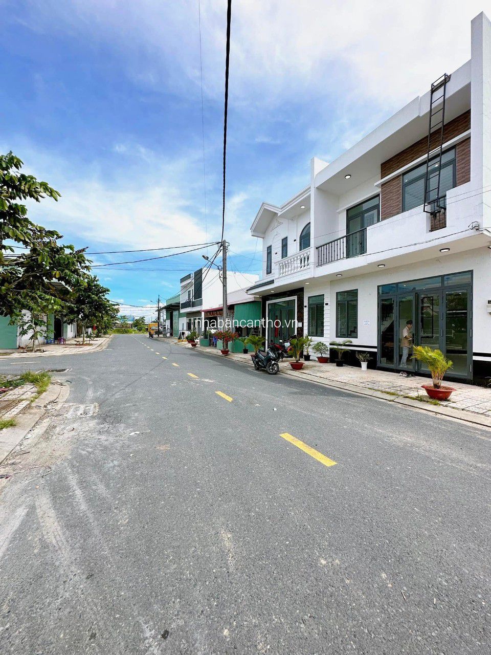 NHÀ 2 MẶT TIỀN MỚI XÂY GẦN TRẠM THU PHÍ SỐ 10 CÁI RĂNG - GIÁ CỰC TỐT