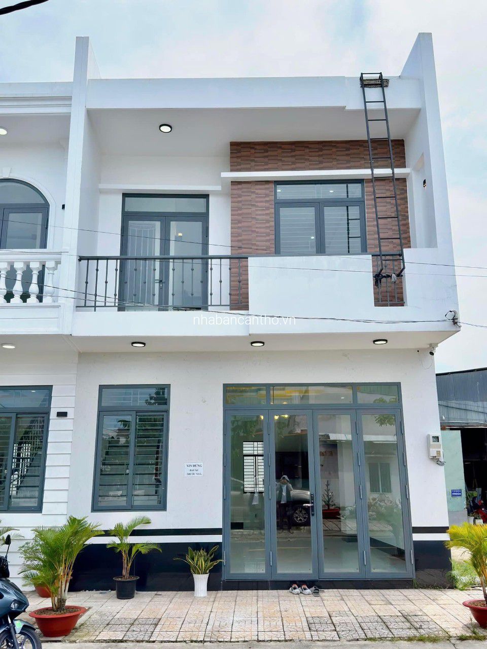 NHÀ 2 MẶT TIỀN MỚI XÂY GẦN TRẠM THU PHÍ SỐ 10 CÁI RĂNG - GIÁ CỰC TỐT