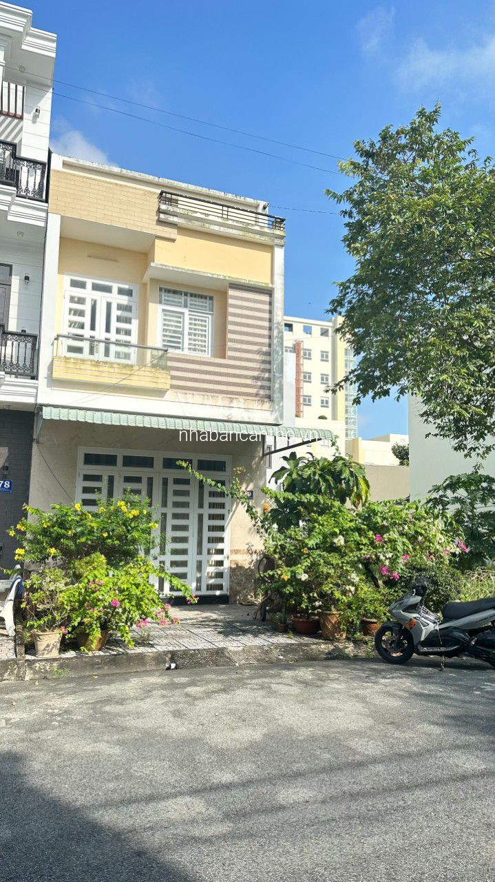 NHÀ LẦU ĐÚC KIÊN CỐ GIÁ RẺ NHẤT KDC HỒNG LOAN