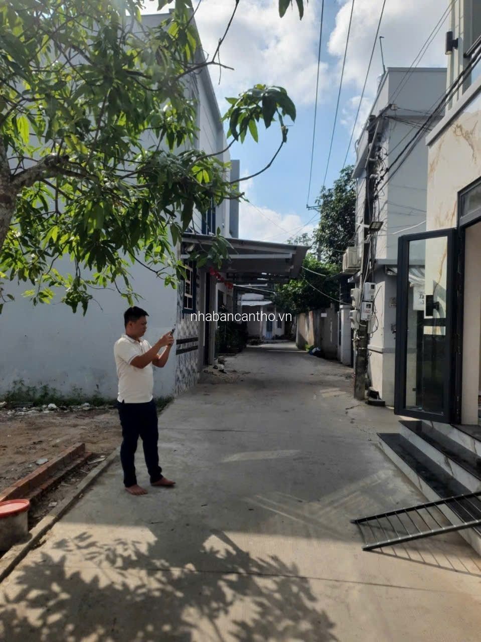 BÁN Nhà Mới 100% 1trệt 1lầu GÓC 2MẶT TIỀN LỘ Ô TÔ VI VU tp Cần Thơ
